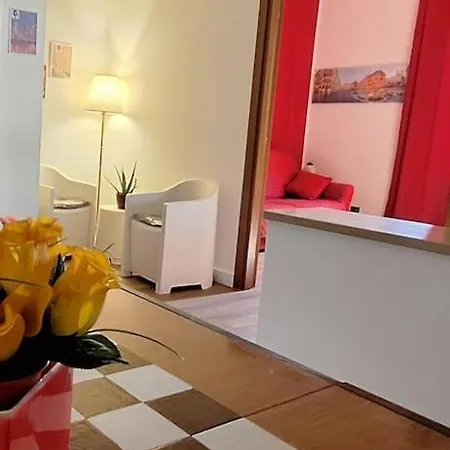 Caprara Metro Cornelia Apartment *